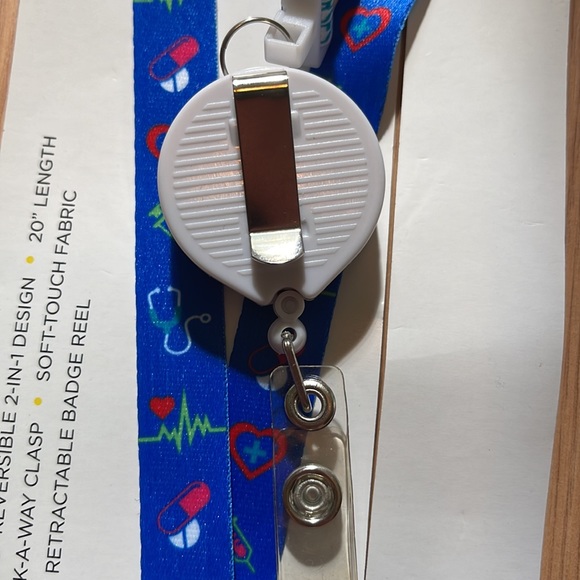 Badgereel lanyard - Picture 2 of 4